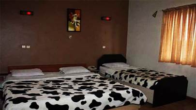 اتاق سه تخته هتل کاوه اصفهان